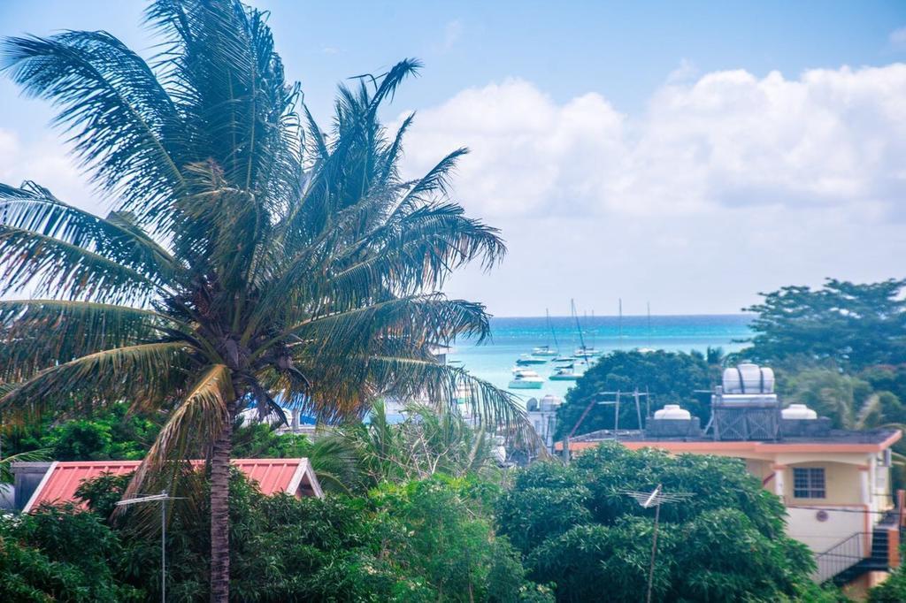 The Palm Residence Grand Baie Exterior foto